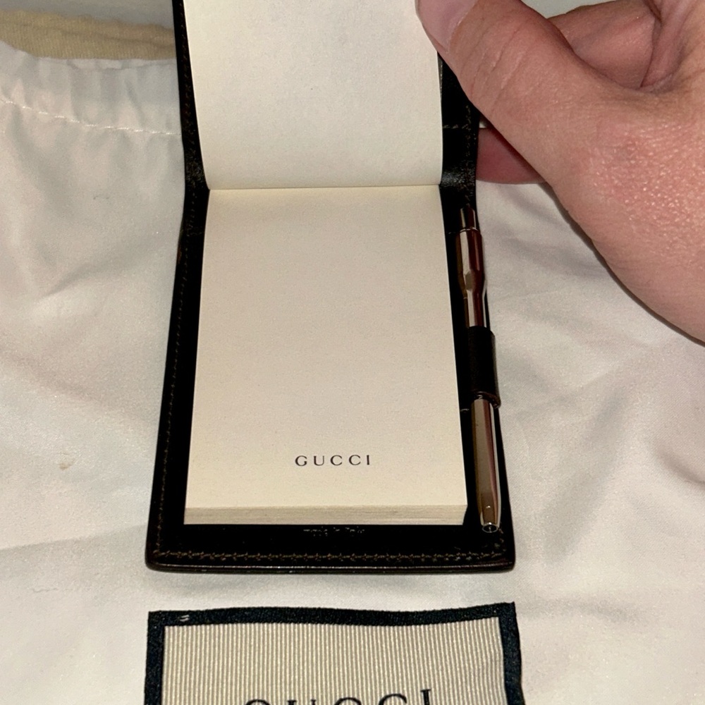 Gucci Brown Monogramed Suede Leather Notepad Holder with Pen. Rare collectors - Picture 9 of 11